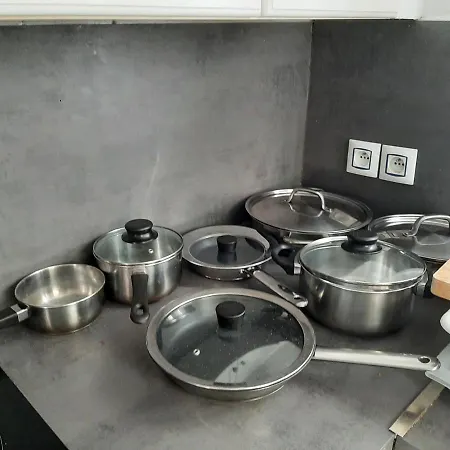 Pratique Et Calme Dans Centre De Evry Habitación en casa particular Courcouronnes