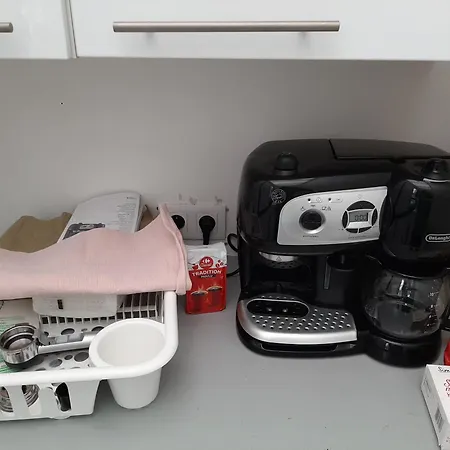 Habitación en casa particular Pratique Et Calme Dans Centre De Evry *